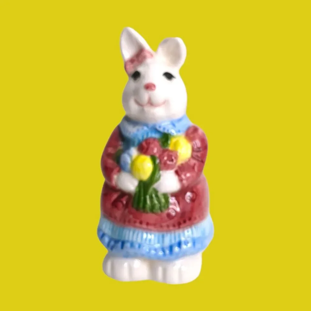 Vintage Anthropomorphic Salt & Pepper Shakers Bunny Rabbit Bride and Groom ABC